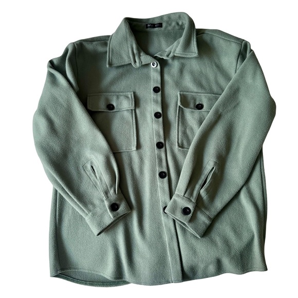 Romwe Green Button-Up Shacket - Picture 1 of 4